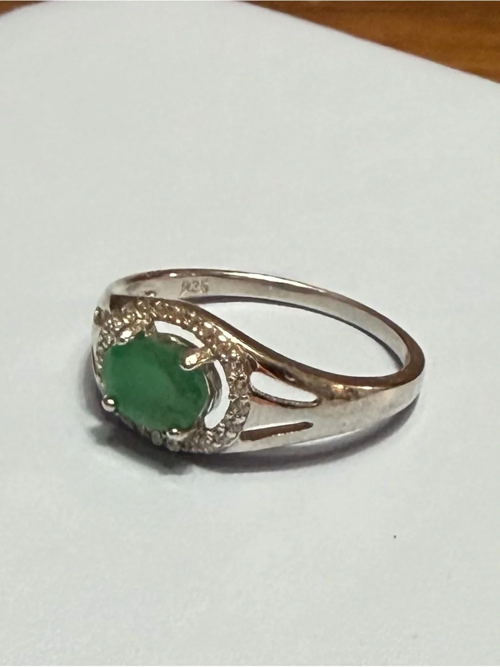 Stunning Natural Emerald .80CT & Zircon Halo 925 Sterling Silver Ring Size 7